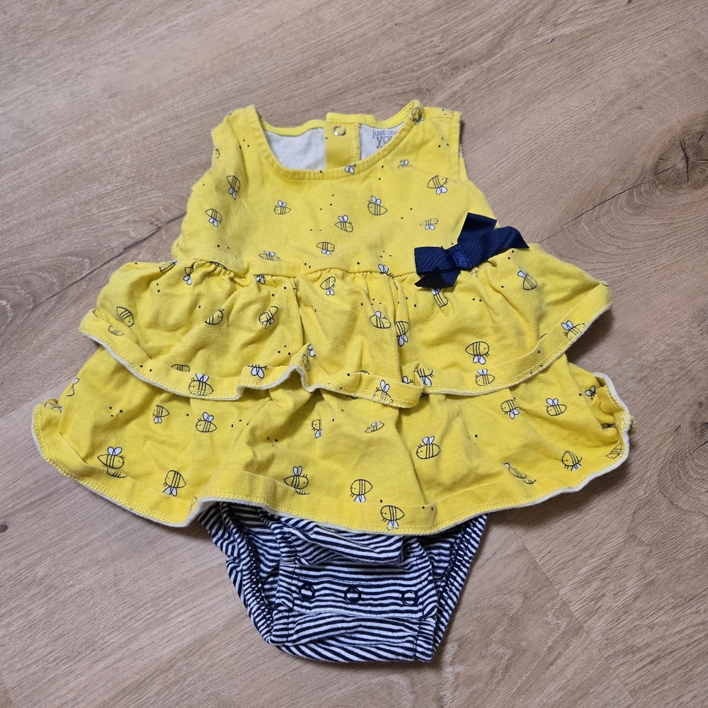 Carters baby girl bee print ruffle bubble romper onesie size 18m